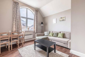 Cosy Central Windsor Apartment , Parking